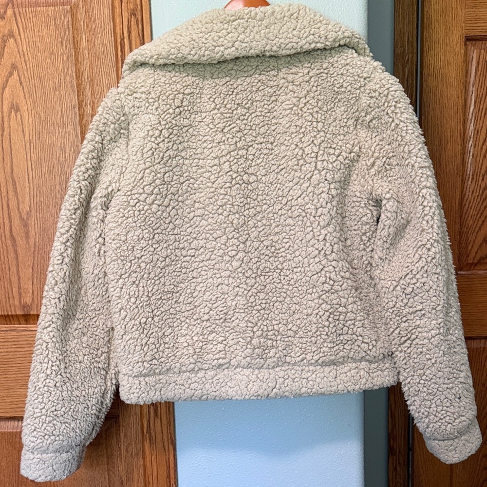 Kut from the Kloth Textured Sherpa Jacket in Cream - Picture 5 of 5